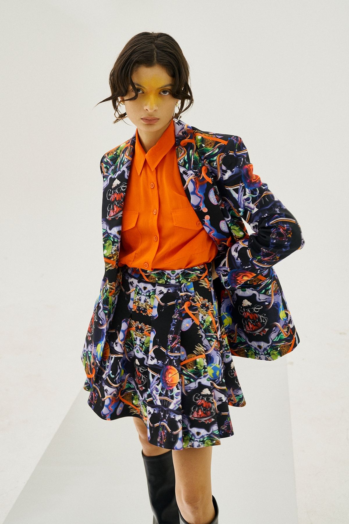 그리디어스(GREEDILOUS) Electric Spider Form-Fitting Blazer