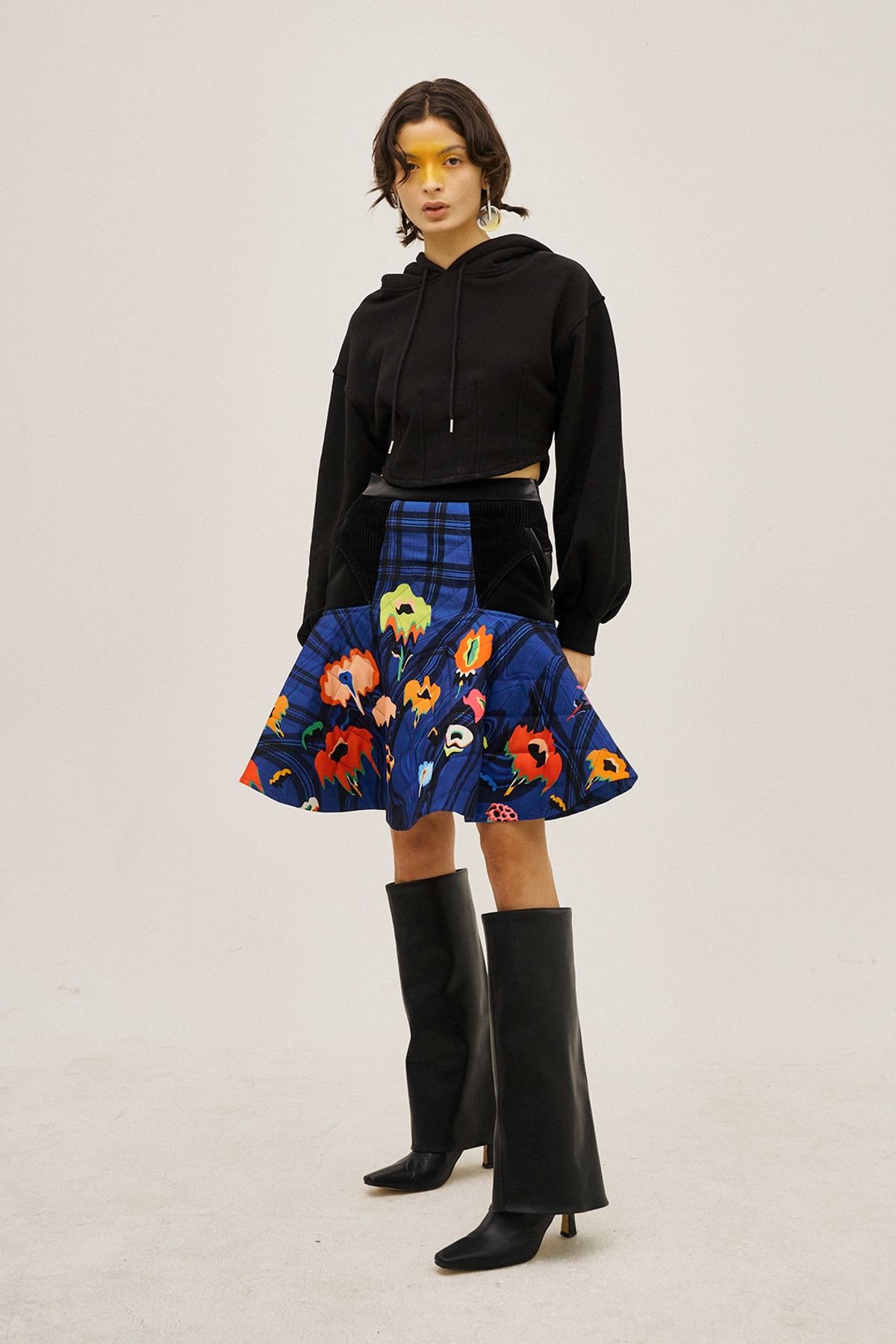 그리디어스(GREEDILOUS) Semi Corset Hoodie Top