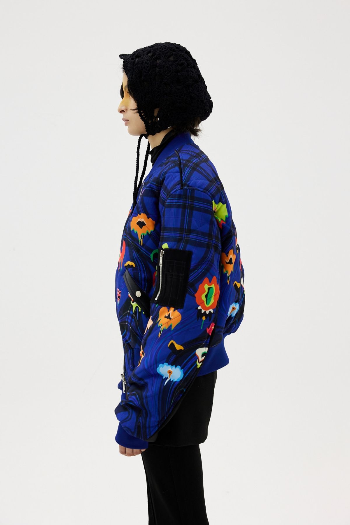 그리디어스(GREEDILOUS) Blue Melting Flowers Quilted Mini-Bomber