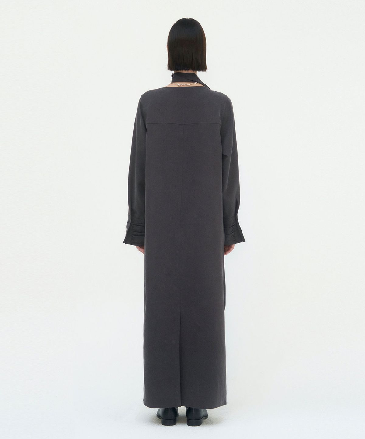 트리밍버드(TREEMINGBIRD) Scarf Shirring Long One-Piece [ Charcoal ]