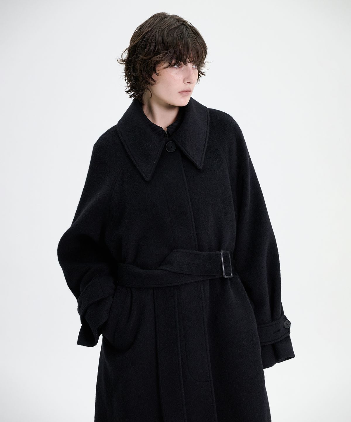 트리밍버드(TREEMINGBIRD) Traum Balmacaan Long Coat [ Black ]