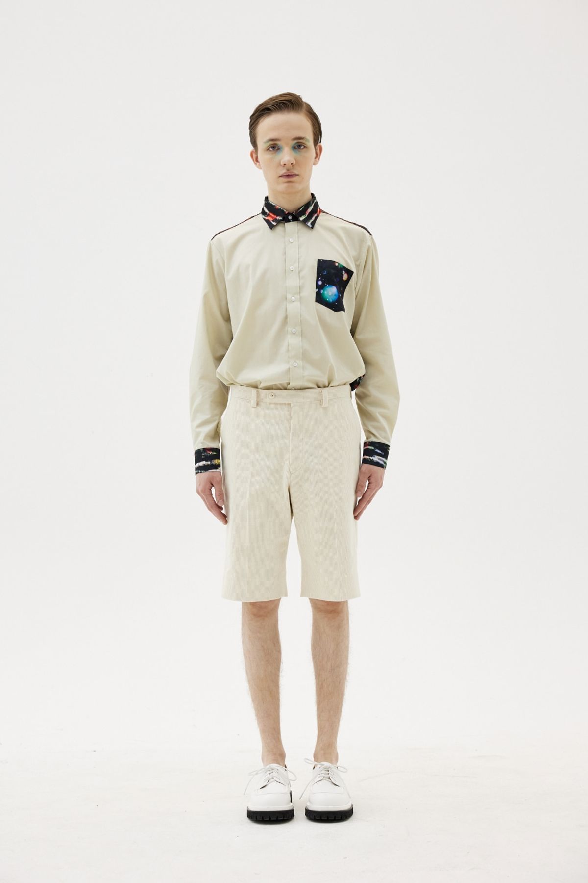 그리디어스(GREEDILOUS) Slim Fitting Knee Length Shorts