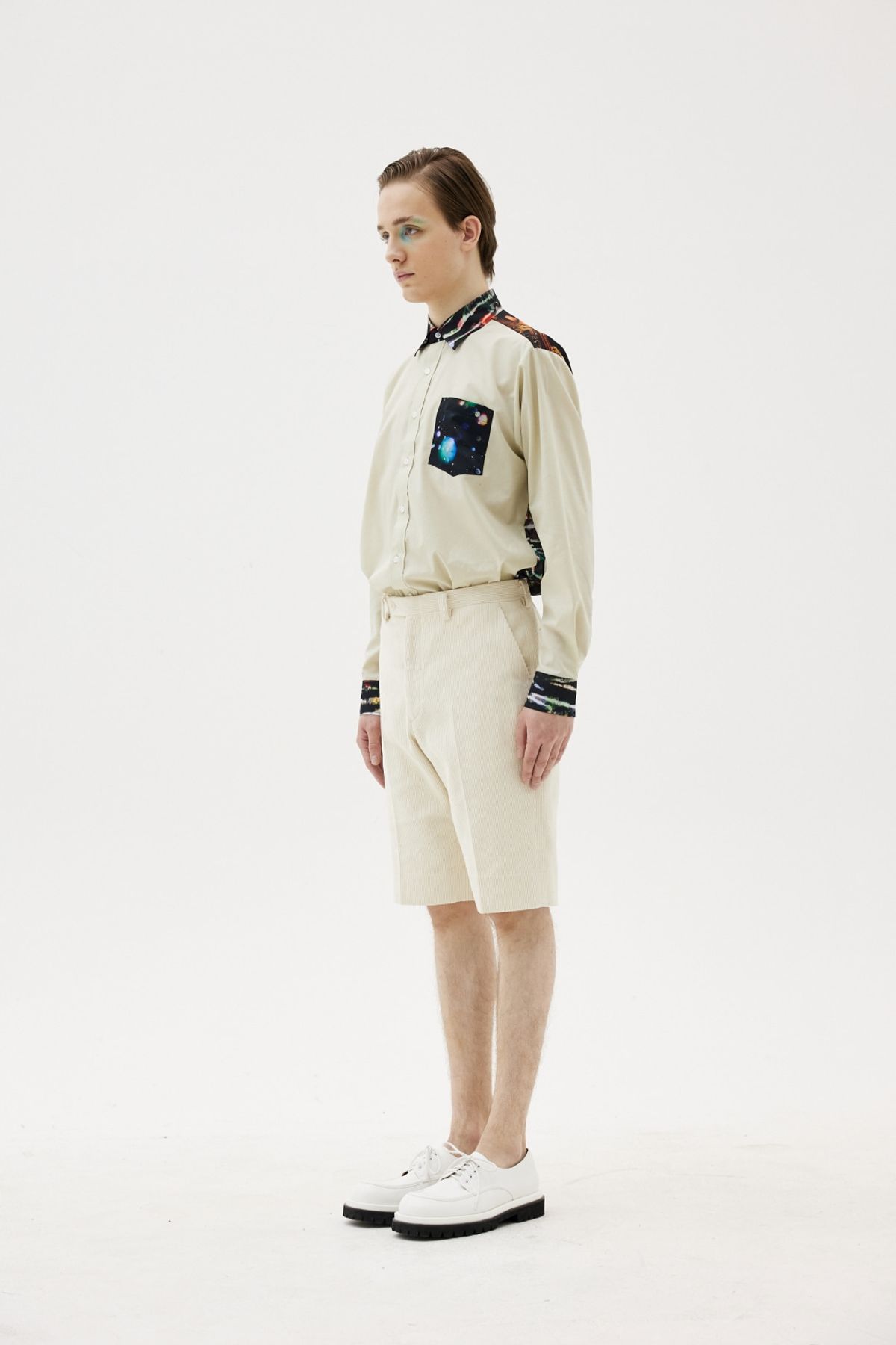 그리디어스(GREEDILOUS) Slim Fitting Knee Length Shorts