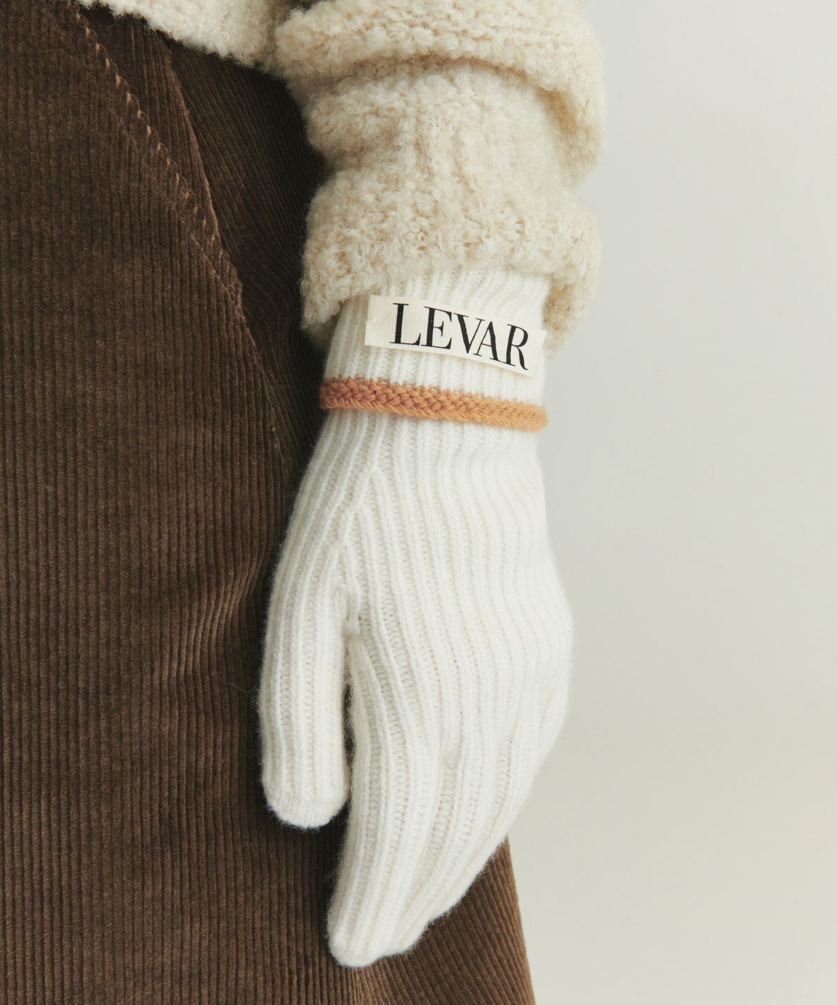 르바(LEVAR) Levar Wool Knit Gloves - Warm White
