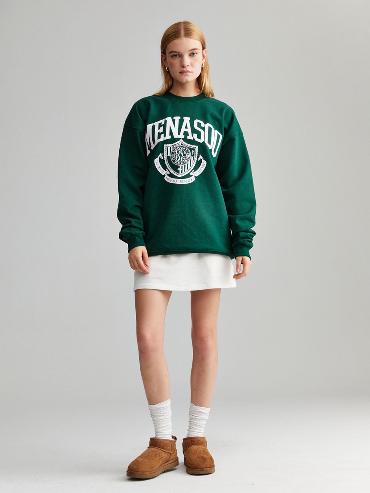 미나수(MENASOO) UNISEX CLASSIC EMBLEM SWEATSHIRT_GREEN