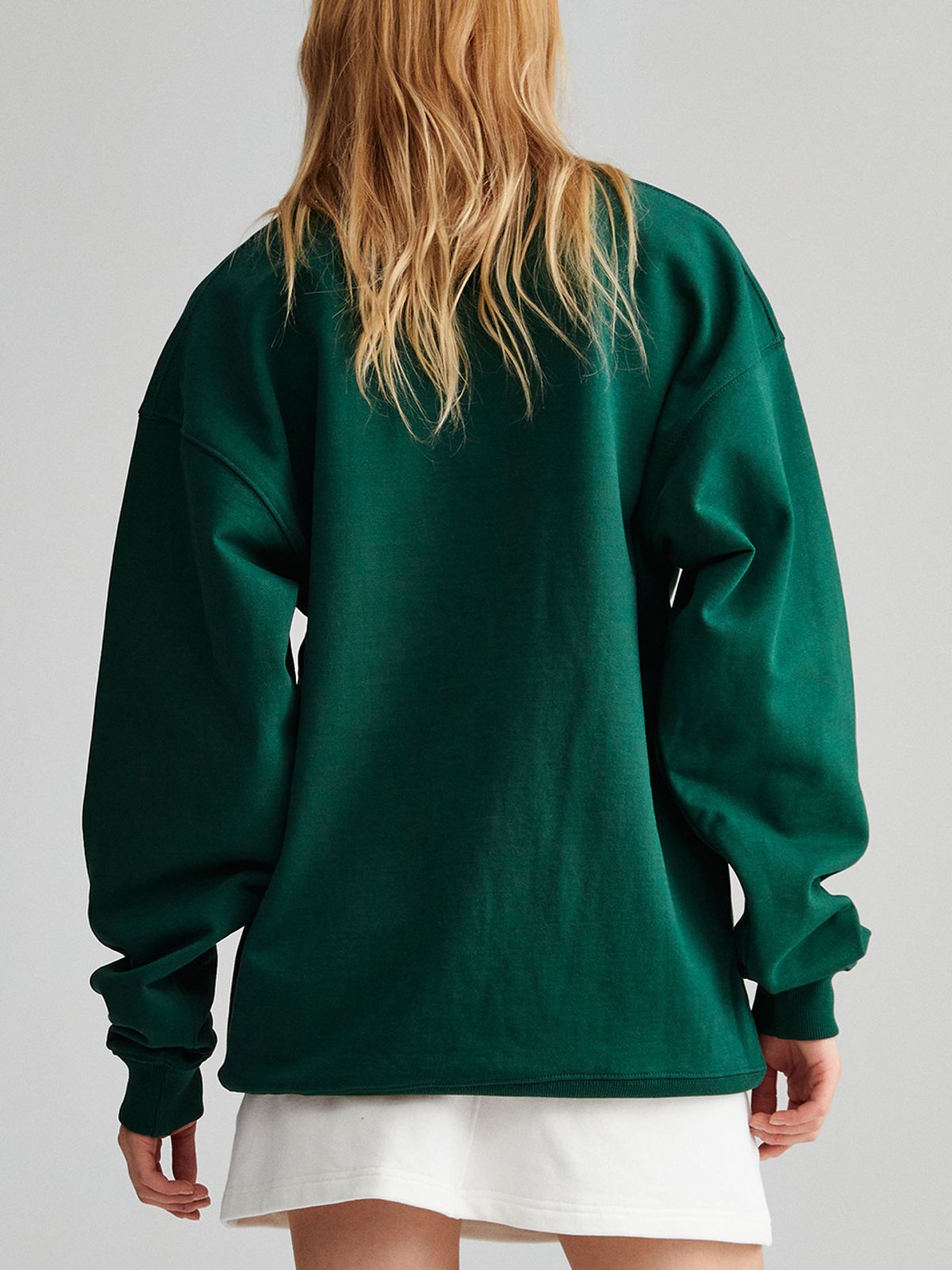 미나수(MENASOO) UNISEX CLASSIC EMBLEM SWEATSHIRT_GREEN
