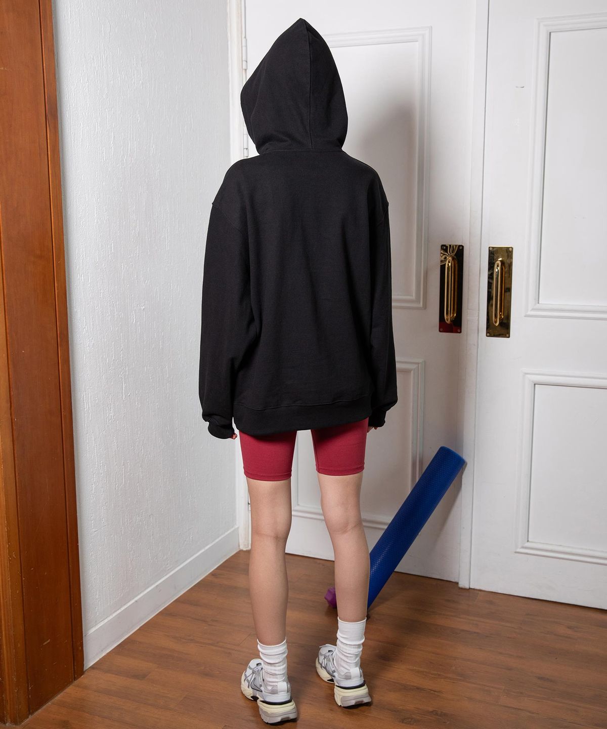 미나수(MENASOO) UNISEX CIRCLE LOGO HOODIE_BK