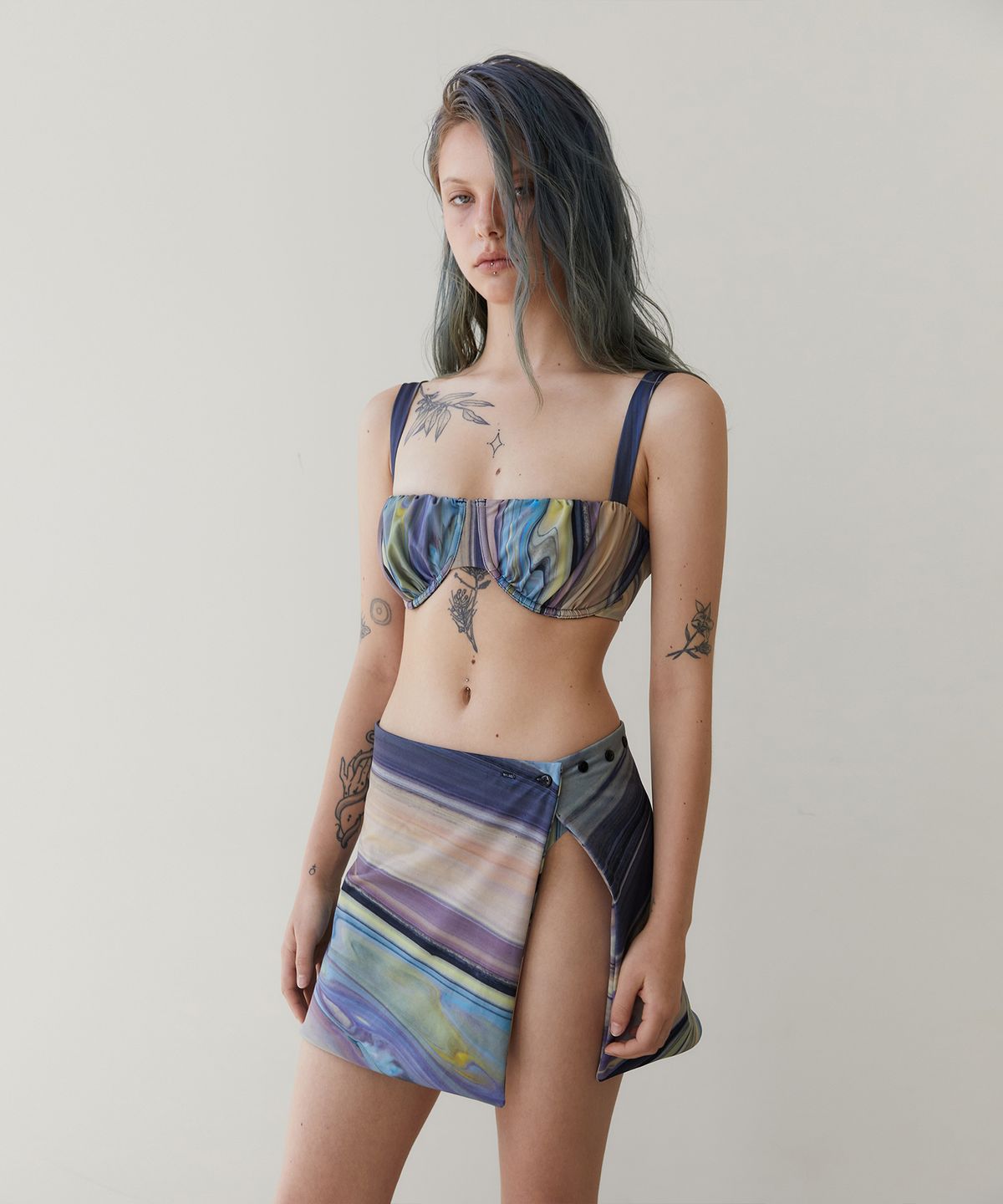 르브아시스(REVOIRSIS) RVIS shirring bikini skirt multi