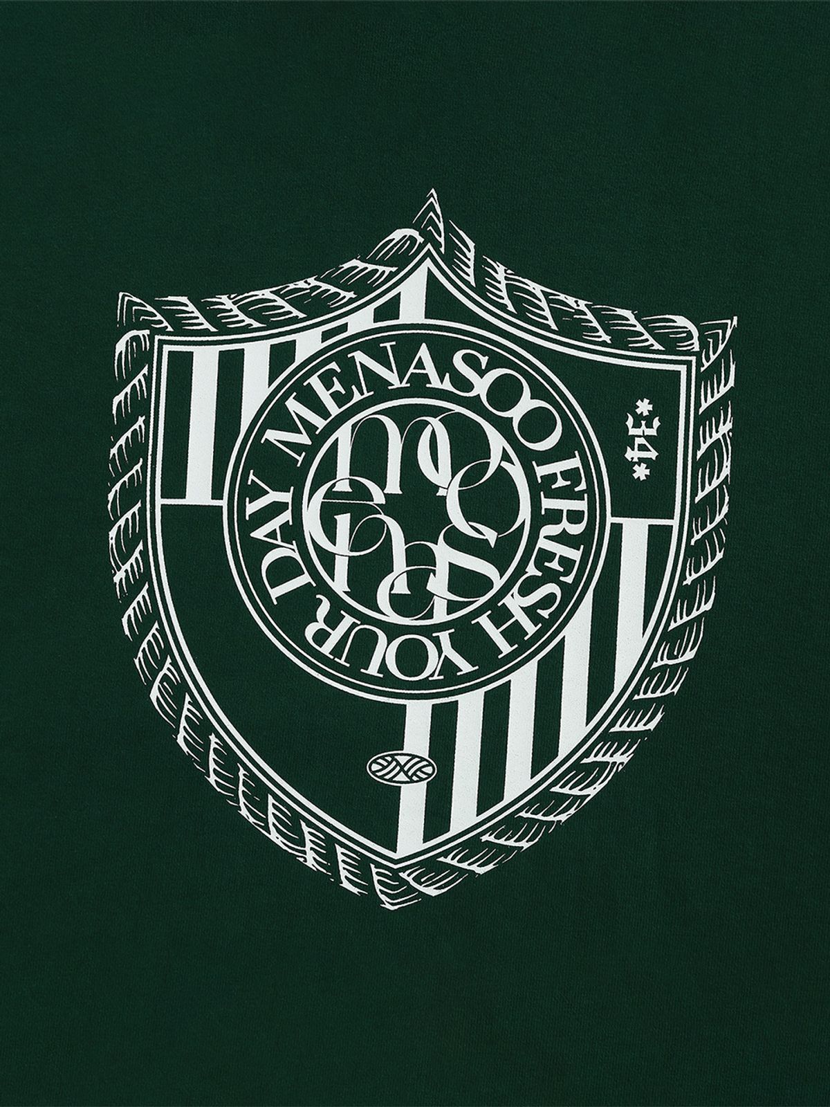 미나수(MENASOO) CLASSIC EMBLEM HOODIE_GREEN