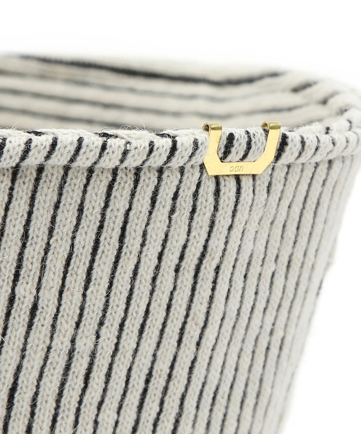 언더컨트롤 스튜디오(UNDERCONTROL STUDIO) 겨울 니트 버킷햇 STAND BUCKET / STRIPE KNIT / MILK