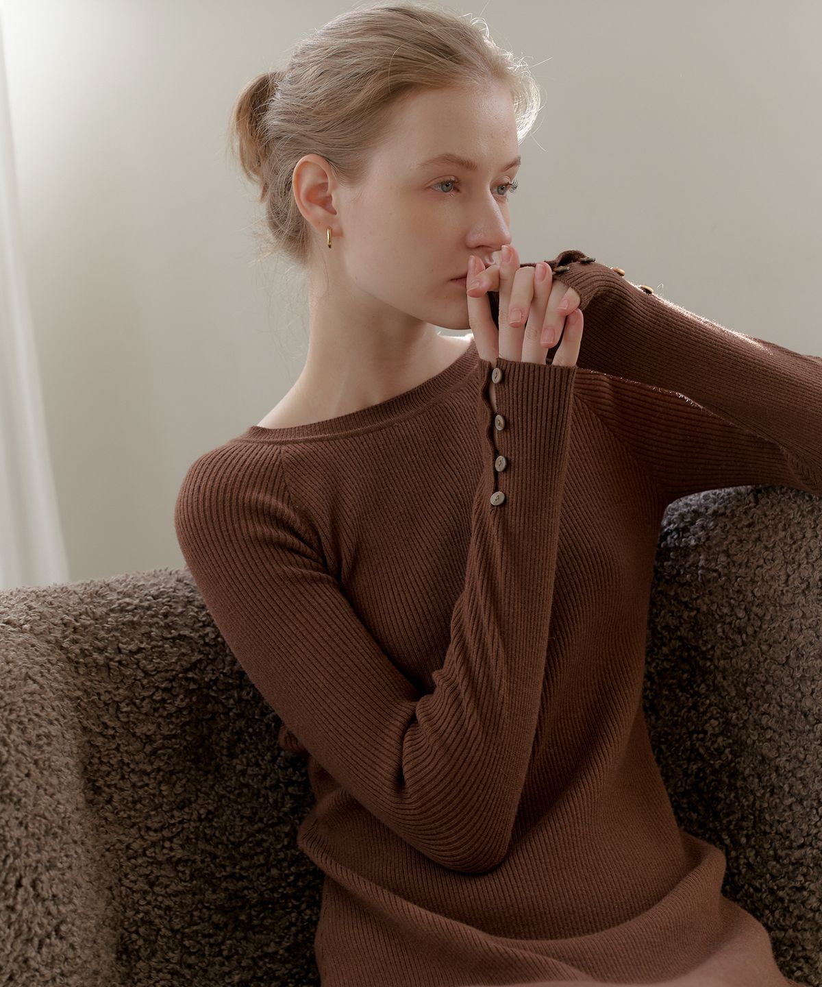 엽페(YUPPE) GOLGI LINE ONEPIECE_BROWN