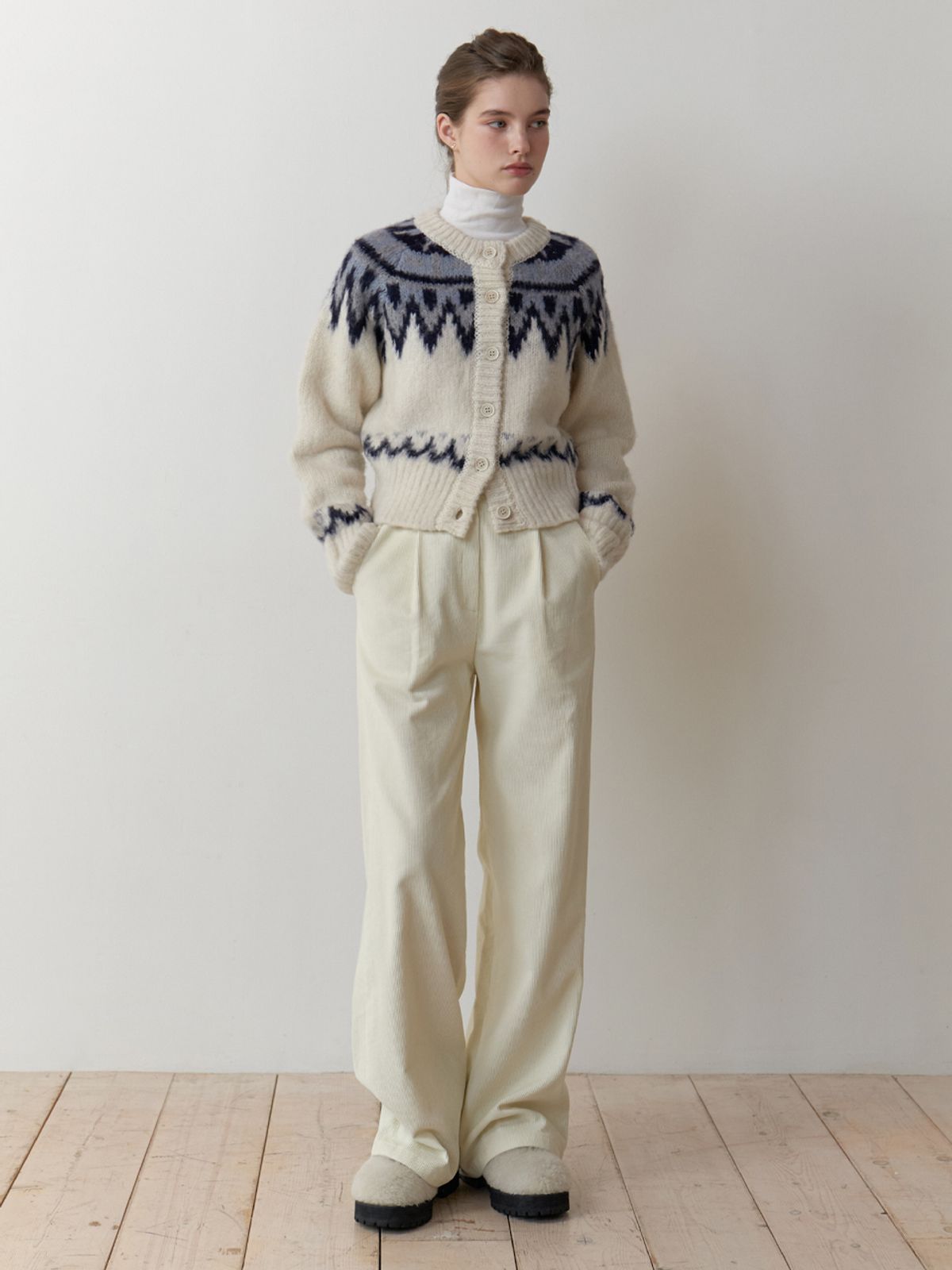 리엘(RE L) Corduroy pintuck pants (cream)