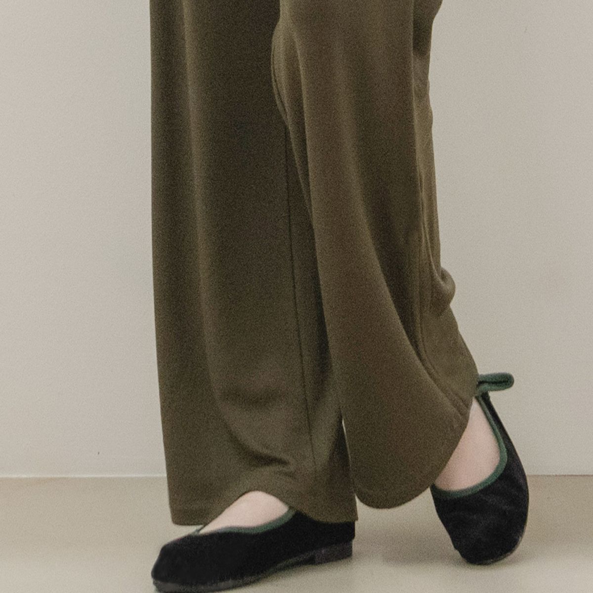뒤란(DURAN) 페더 모달 힐링 와이드 팬츠 DBF3W-9162 2colors