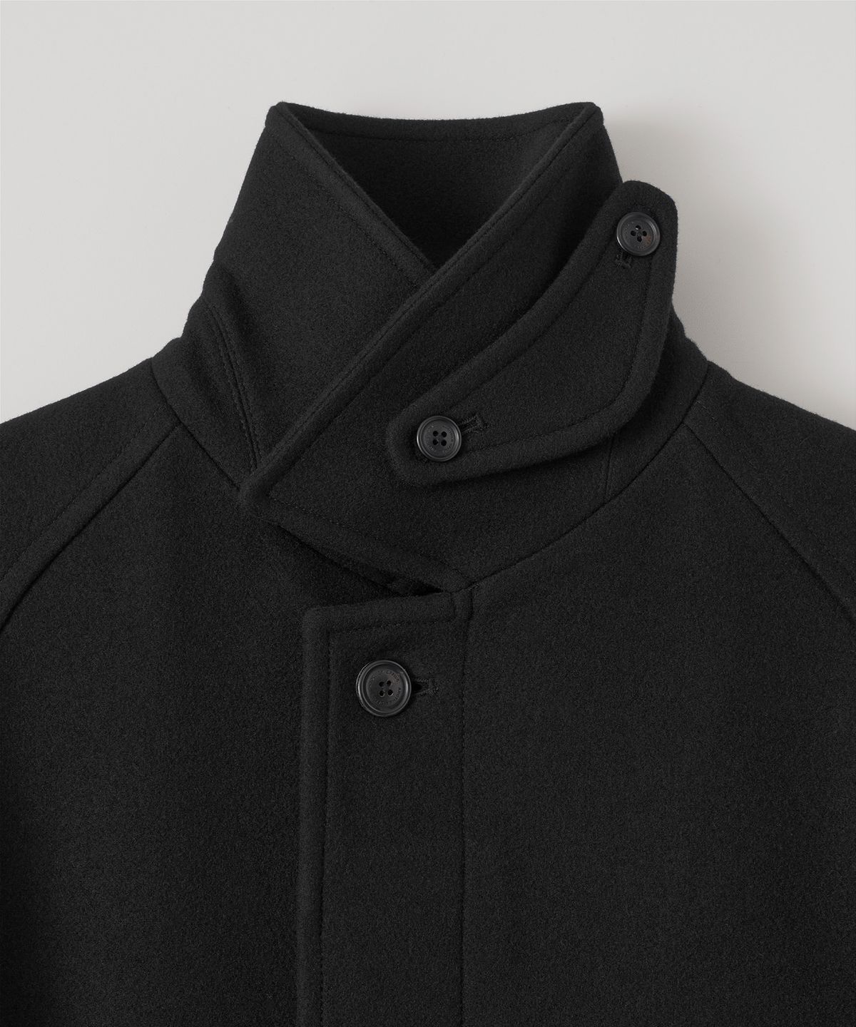 어나더 오피스(ANOTHER OFFICE) Voyager Balmacaan Coat (Black)