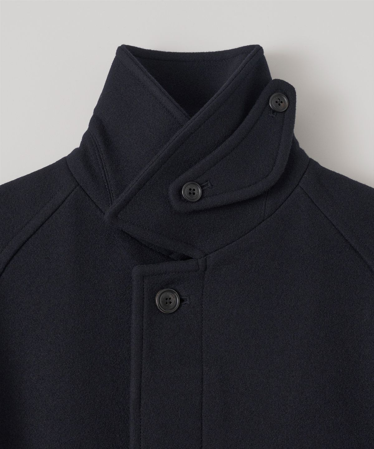 어나더 오피스(ANOTHER OFFICE) Voyager Balmacaan Coat (Dark Navy)