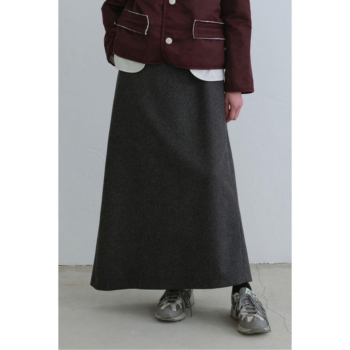래코드(RECODE) Raw Edge Detail Flare Long Skirt_RQKAW23542GYX