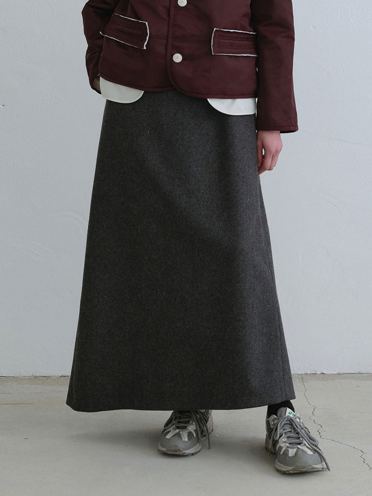 래코드(RECODE) Raw Edge Detail Flare Long Skirt_RQKAW23542GYX