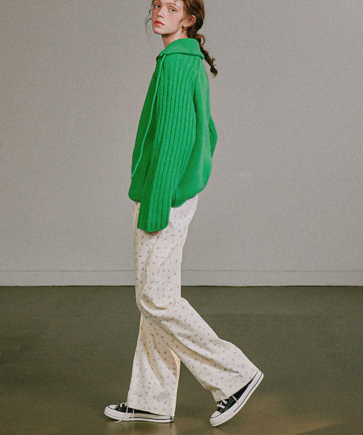 론론(RONRON) FLOWER PATTERN CORDUROY PANTS IVORY