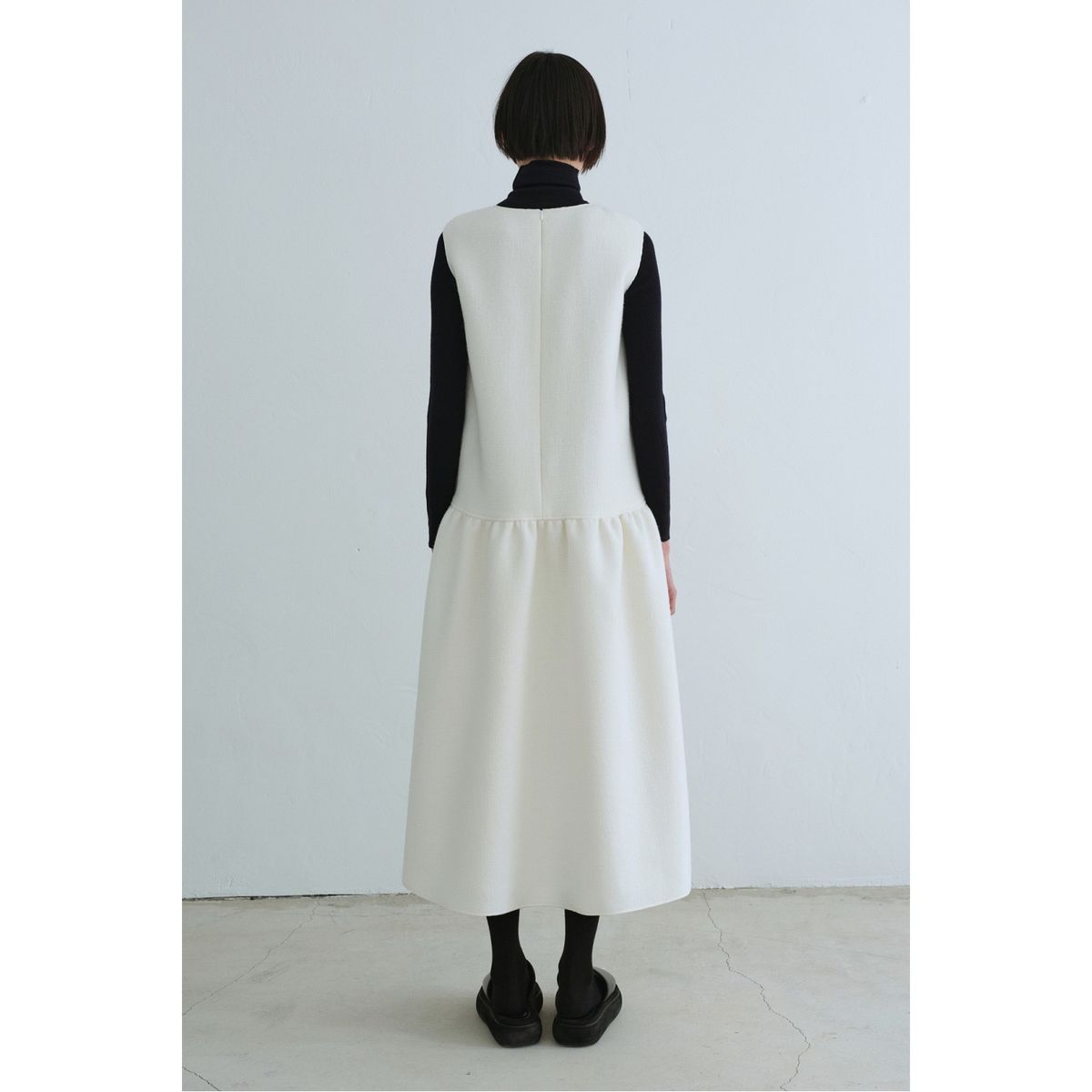 래코드(RECODE) Quilting Voluminous Dress_RQDAW23541IVX