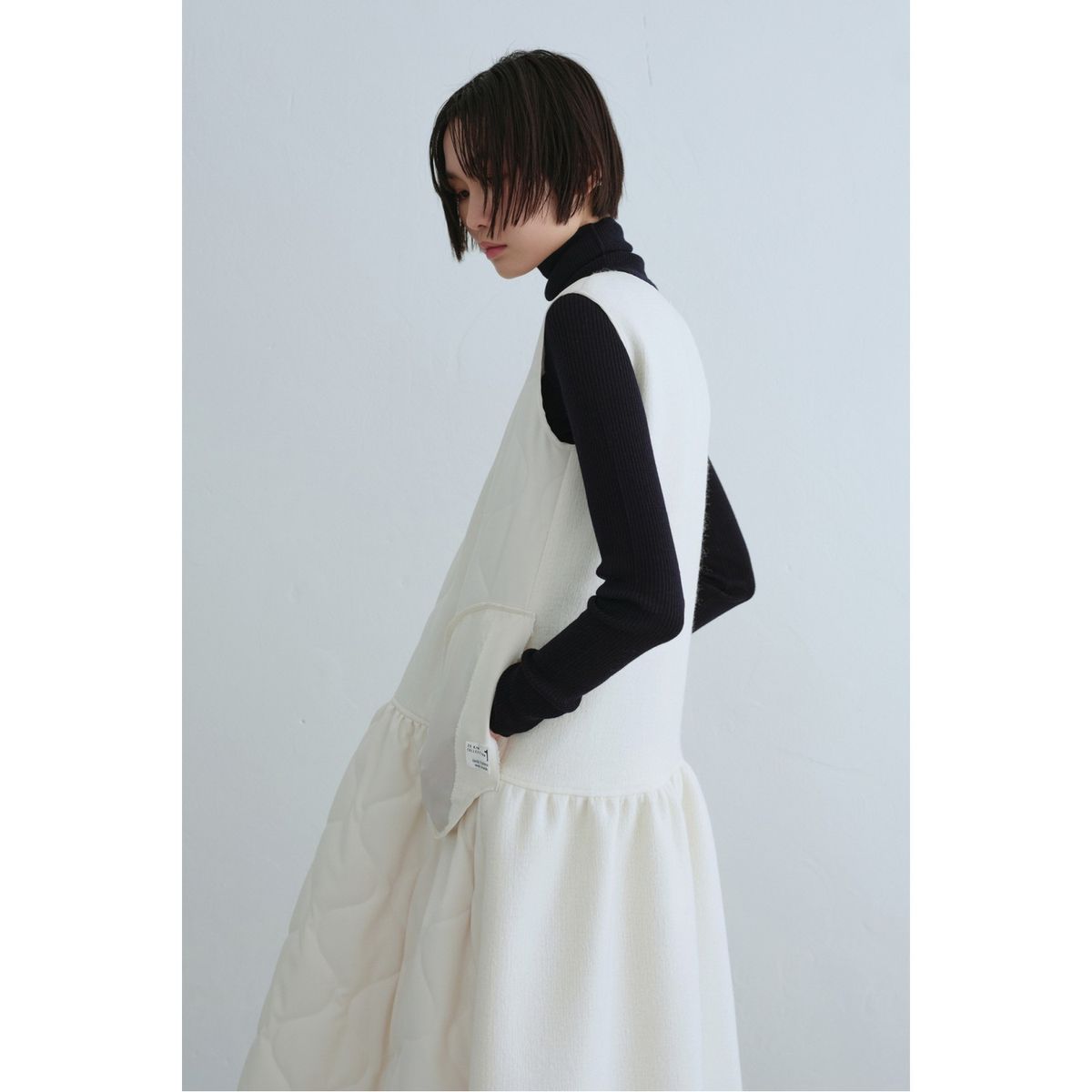 래코드(RECODE) Quilting Voluminous Dress_RQDAW23541IVX