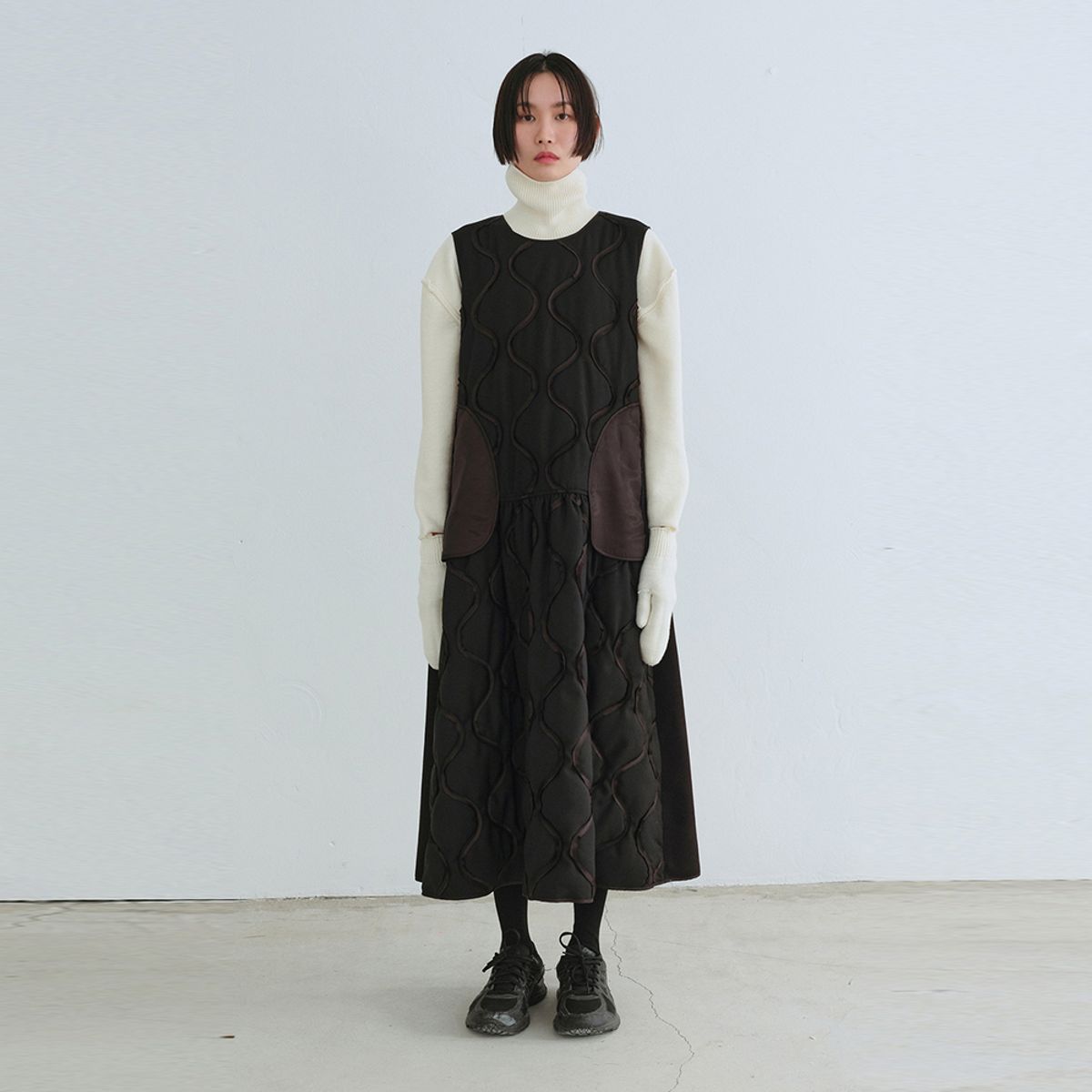 래코드(RECODE) Quilting Voluminous Dress_RQDAW23540BKX