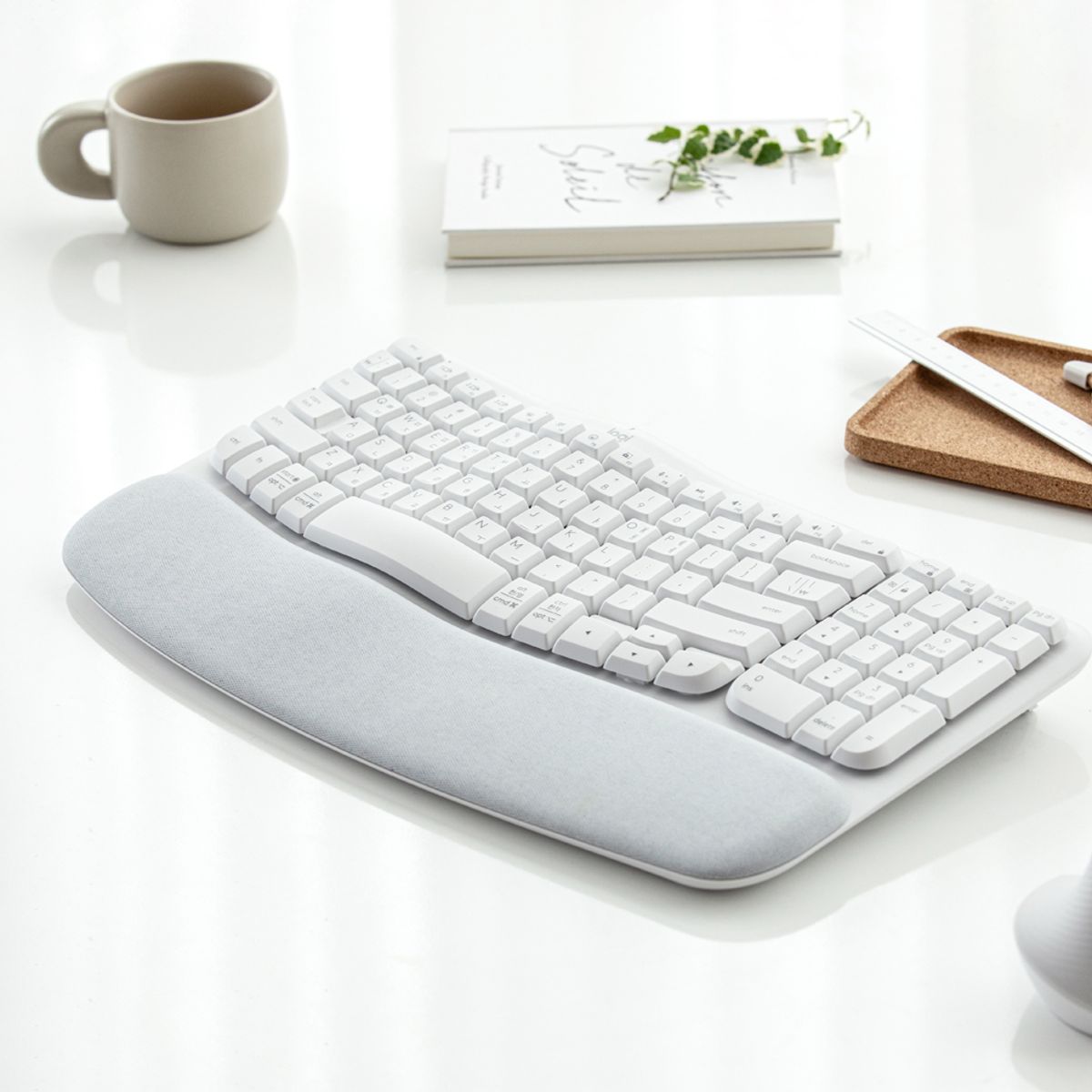 로지텍(LOGITECH) 로지텍코리아 WAVE KEYS 인체공학 무선 블루투스 키보드
