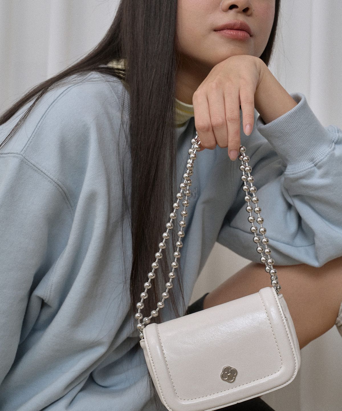 히어리(HEEARI) 포피 체인 미니백_아이보리