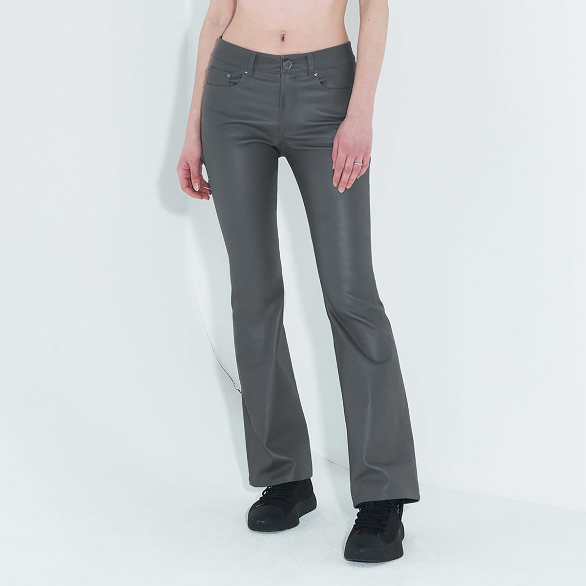 킴지수(KIMZISU) Coated Back Slit Jeans _ Grey