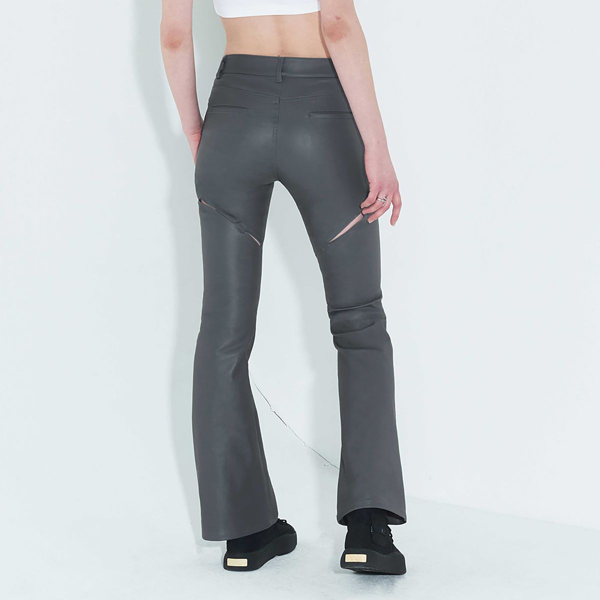 킴지수(KIMZISU) Coated Back Slit Jeans _ Grey