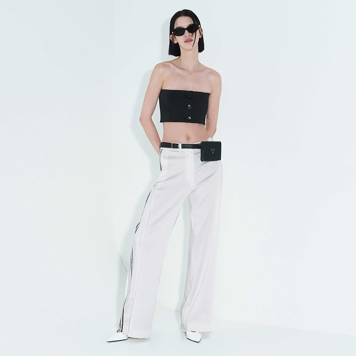 킴지수(KIMZISU) Raw Edge Button Tube Top _ Black