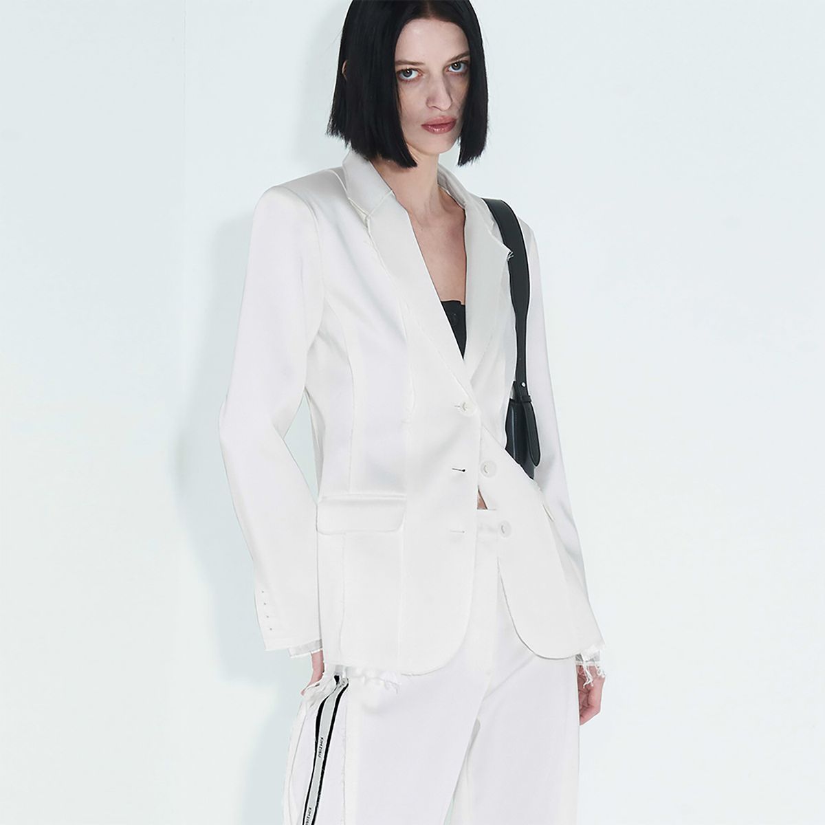 킴지수(KIMZISU) Raw Edge Slim Jacket _ White