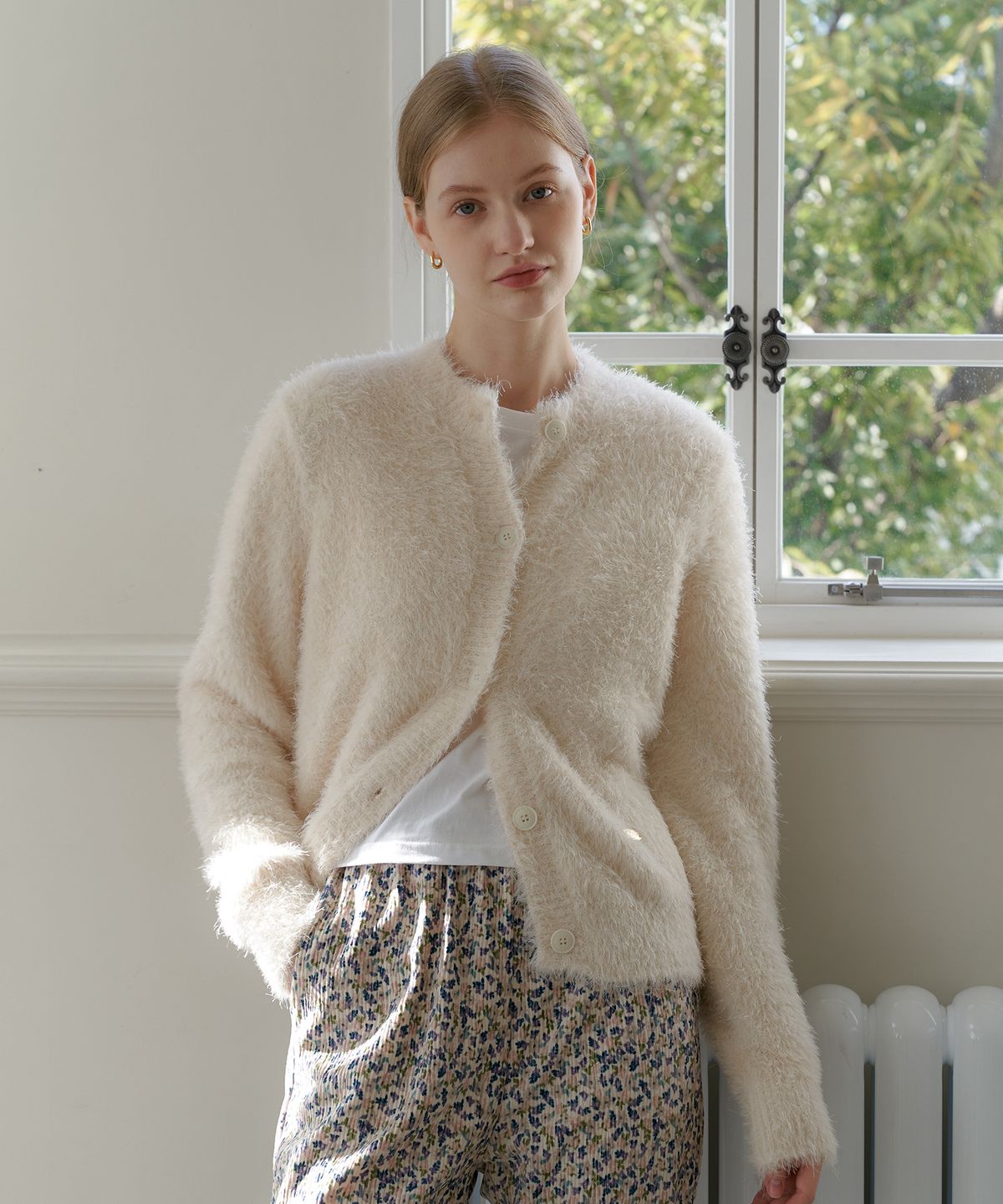 엽페(YUPPE) ROUND FUR CARDIGAN_BEIGE