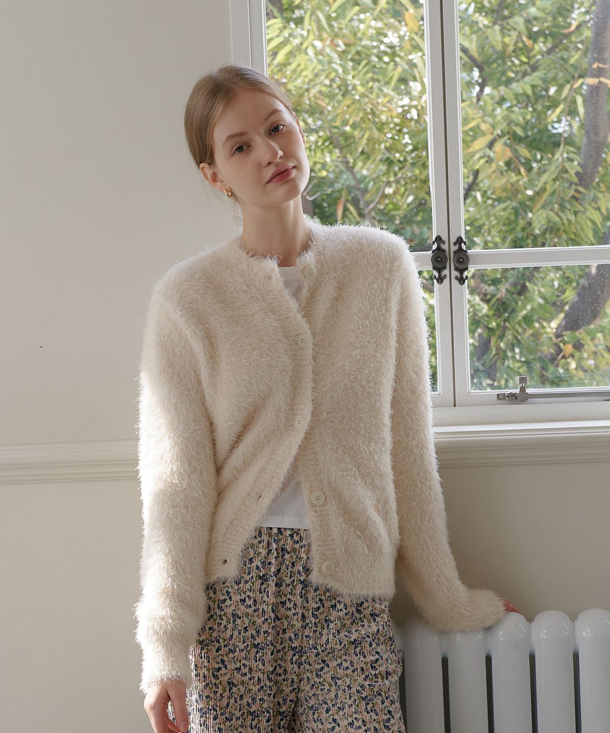 엽페(YUPPE) ROUND FUR CARDIGAN_BEIGE