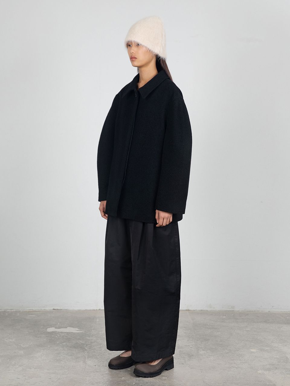 【AMOMENTO】24fw HOURGLASS HALF COAT AMOMENTO Hourglass Half Coat - Beige | Garmentory