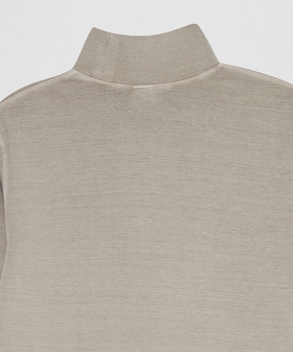 이이(EE) WOMENS TURTLE NECK BEIGE