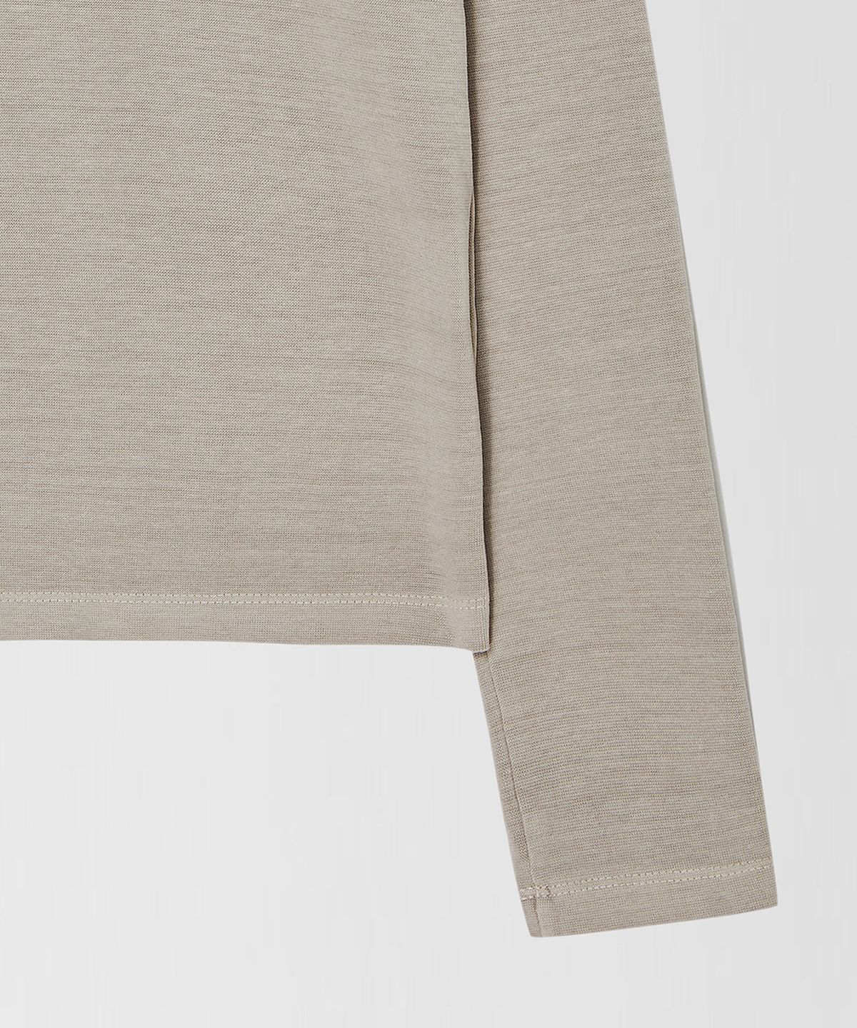 이이(EE) WOMENS TURTLE NECK BEIGE