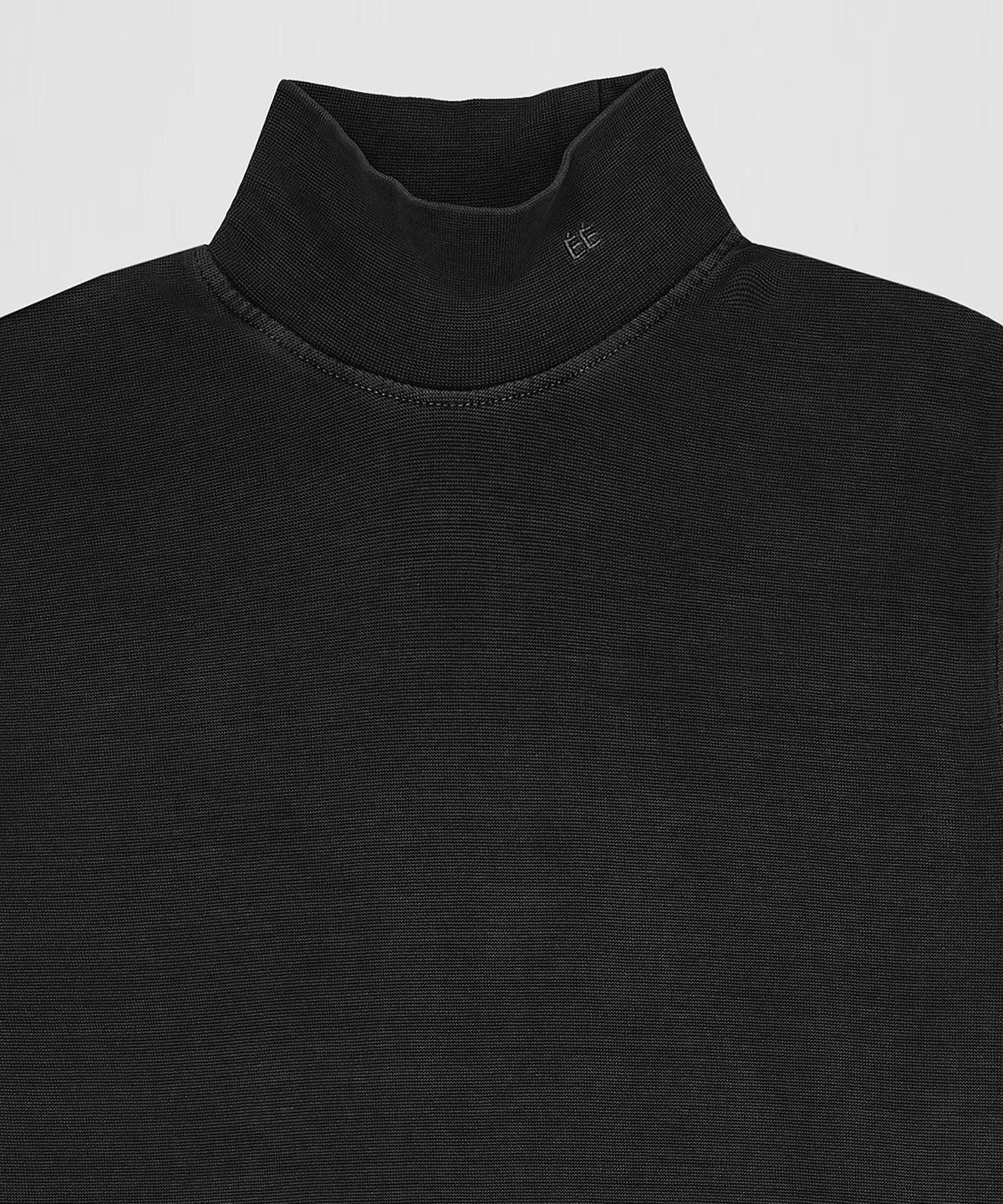 이이(EE) WOMENS TURTLE NECK BLACK