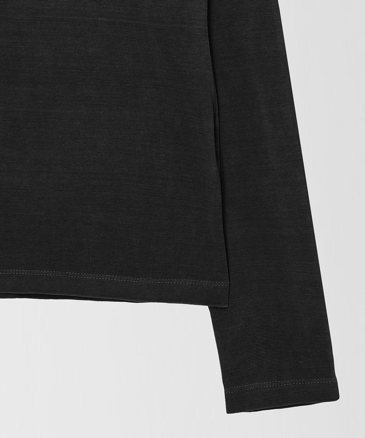 이이(EE) WOMENS TURTLE NECK BLACK