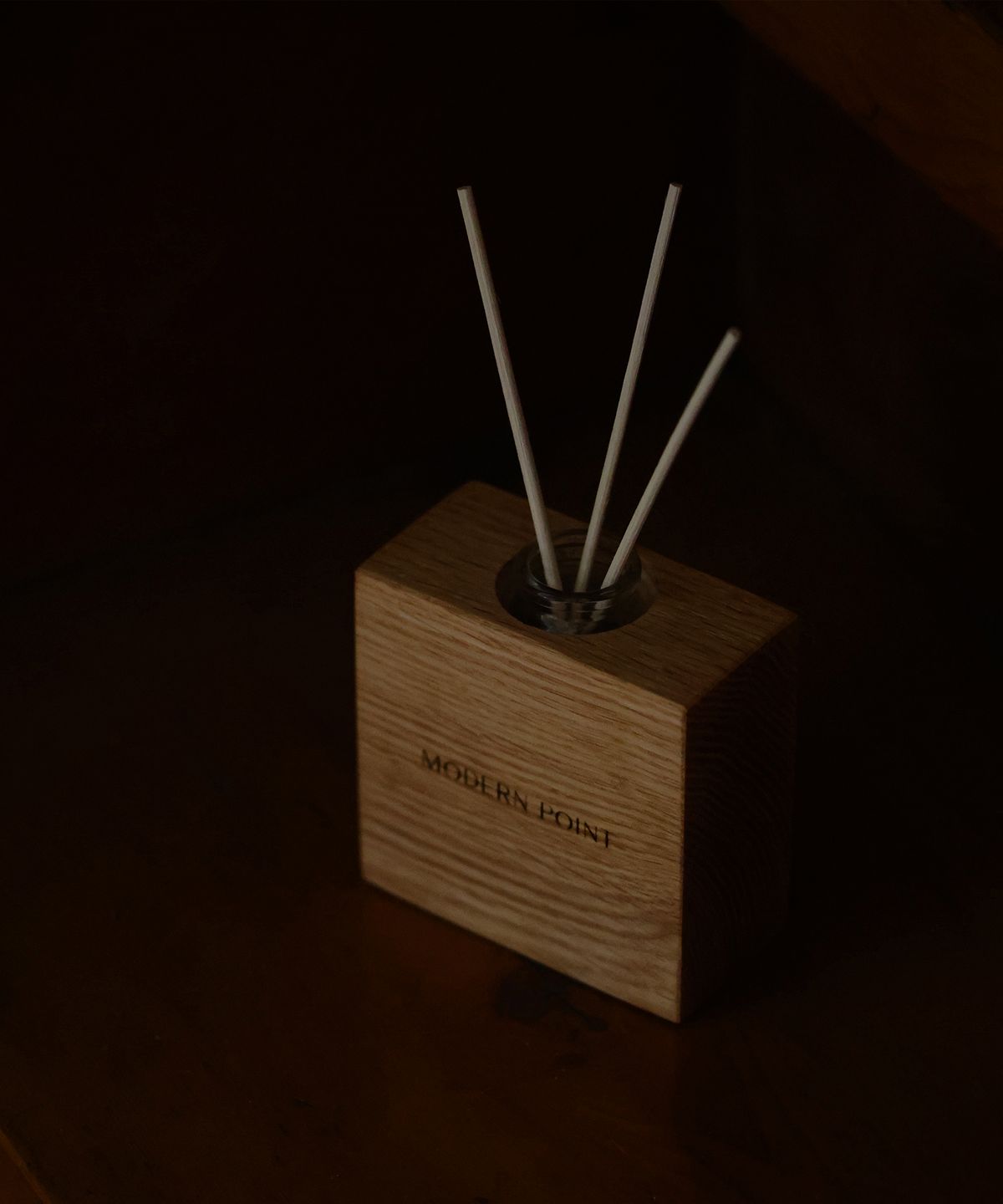 모던포인트(MODERNPOINT) 원목 각인 디퓨저 100ml
