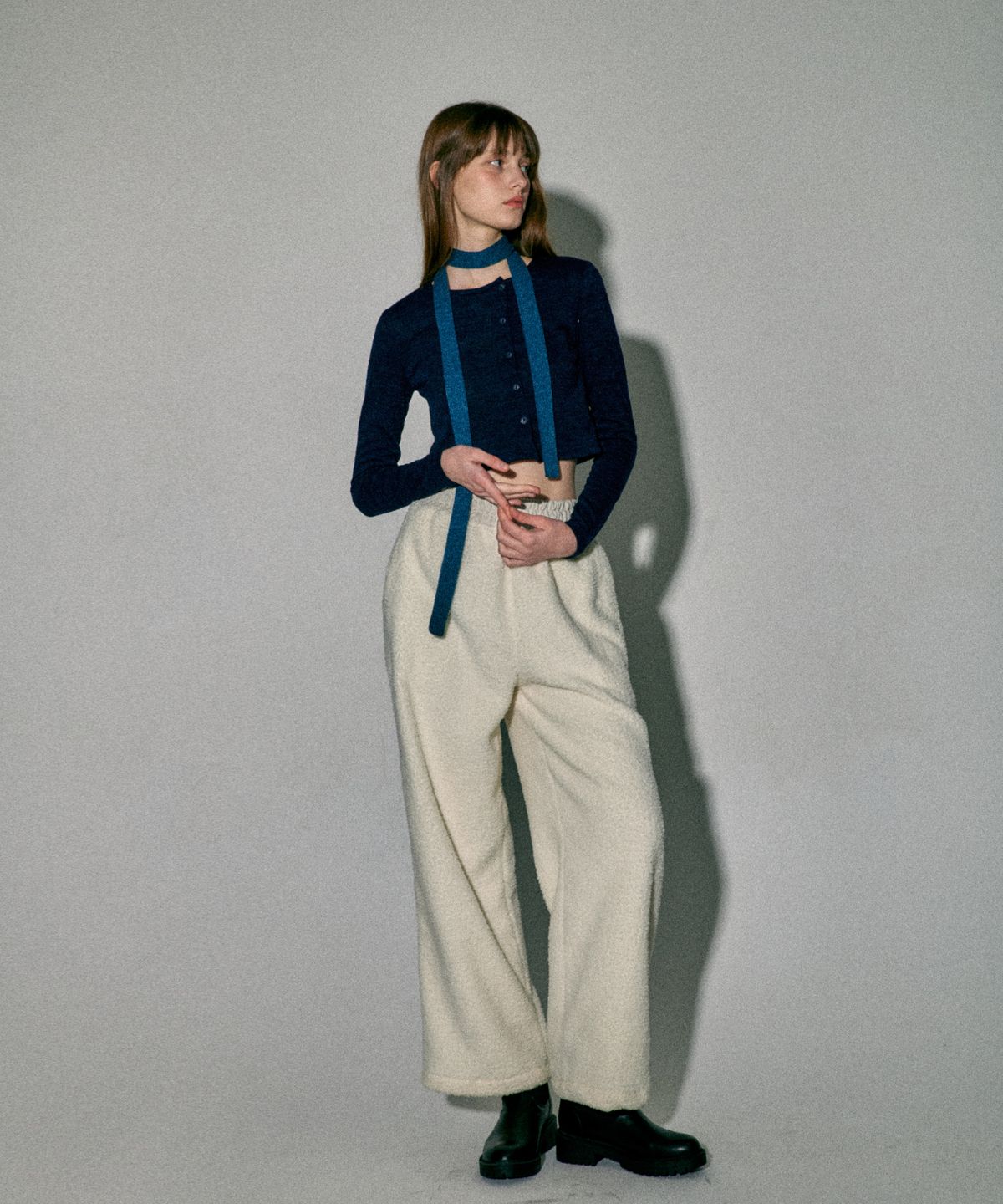 꾸아페(QUAFE) UNBALANCE SLIM CARDIGAN_NAVY