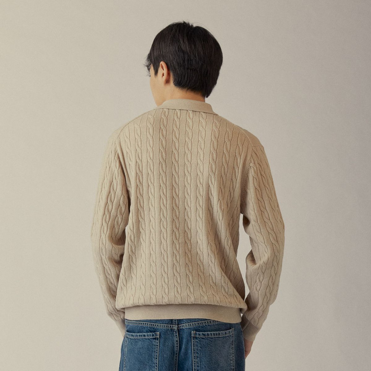 매너그램(MANNERGRAM) 클래식 케이블 긴팔 카라니트 베이지