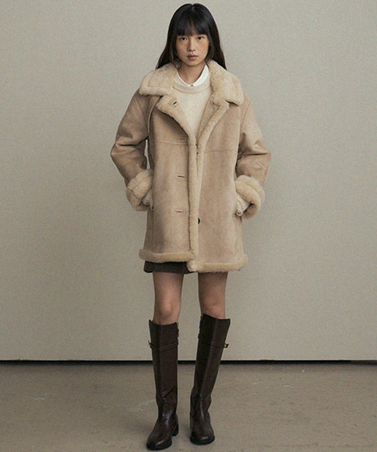 링서울(LINGSEOUL) suede mustang coat-beige