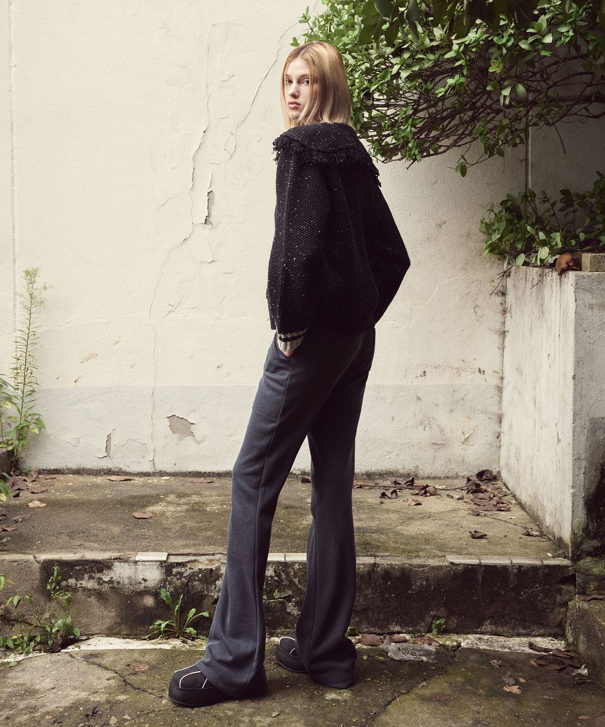 에트몽(ETMON) Pigment Boots Cut Sweat Pants, Charcoal