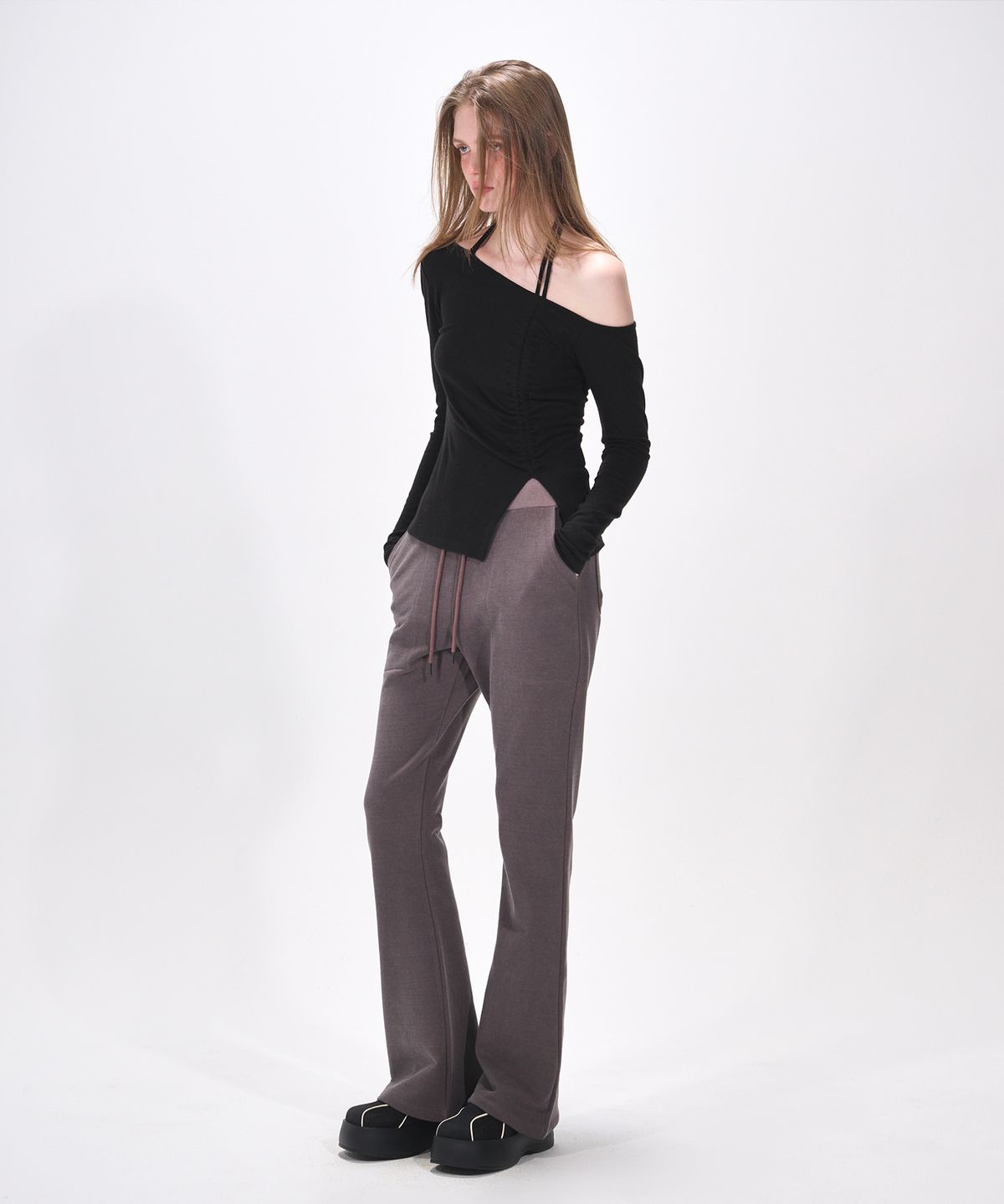 에트몽(ETMON) Pigment Boots Cut Sweat Pants, Wine Brown