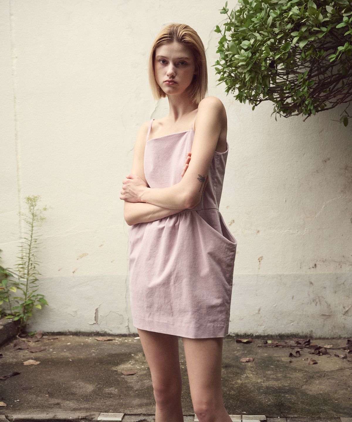 에트몽(ETMON) Slip Balloon Velvet Mini Dress, Pink