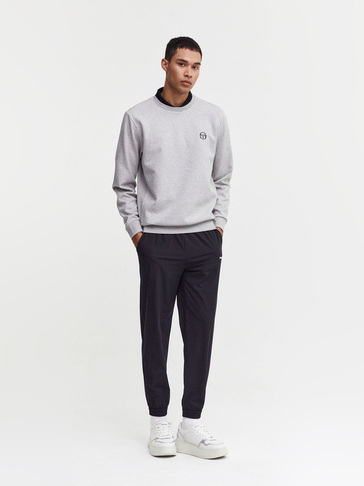 세르지오 타키니(SERGIO TACCHINI) U 고트 백아트웍 맨투맨 (Melange Grey)
