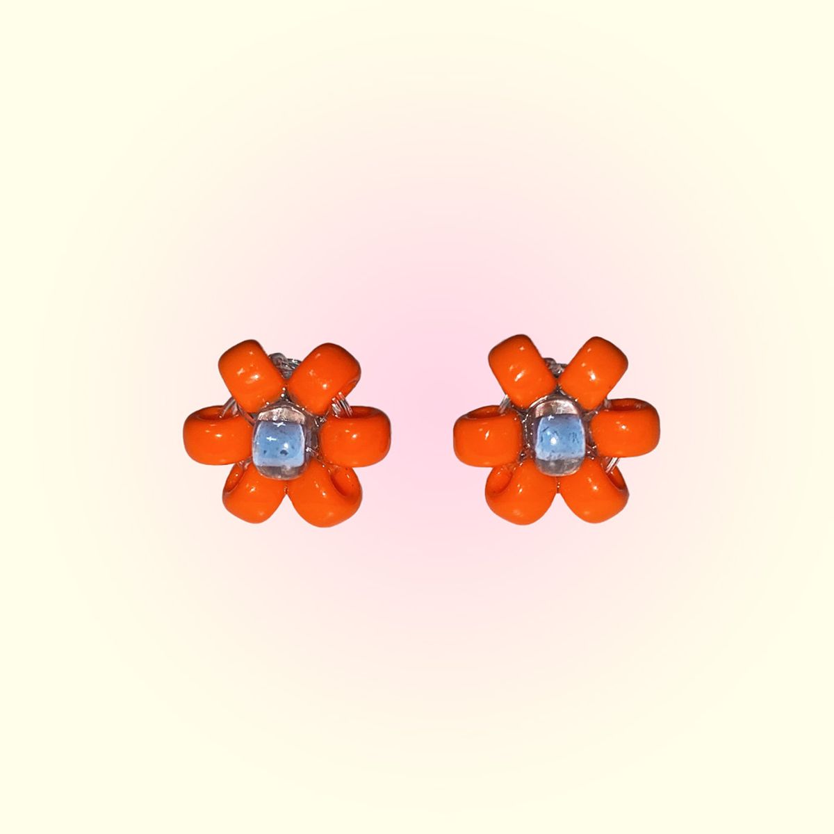 러브오낫(LOVE OR NOT) Tangerine Flower Beads Earring