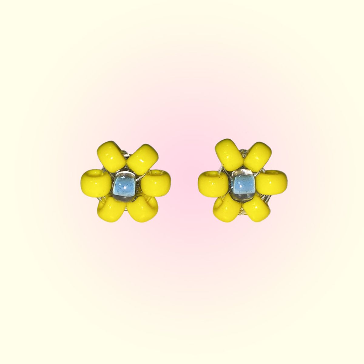 러브오낫(LOVE OR NOT) Picnic Yellow Flower Beads Earring