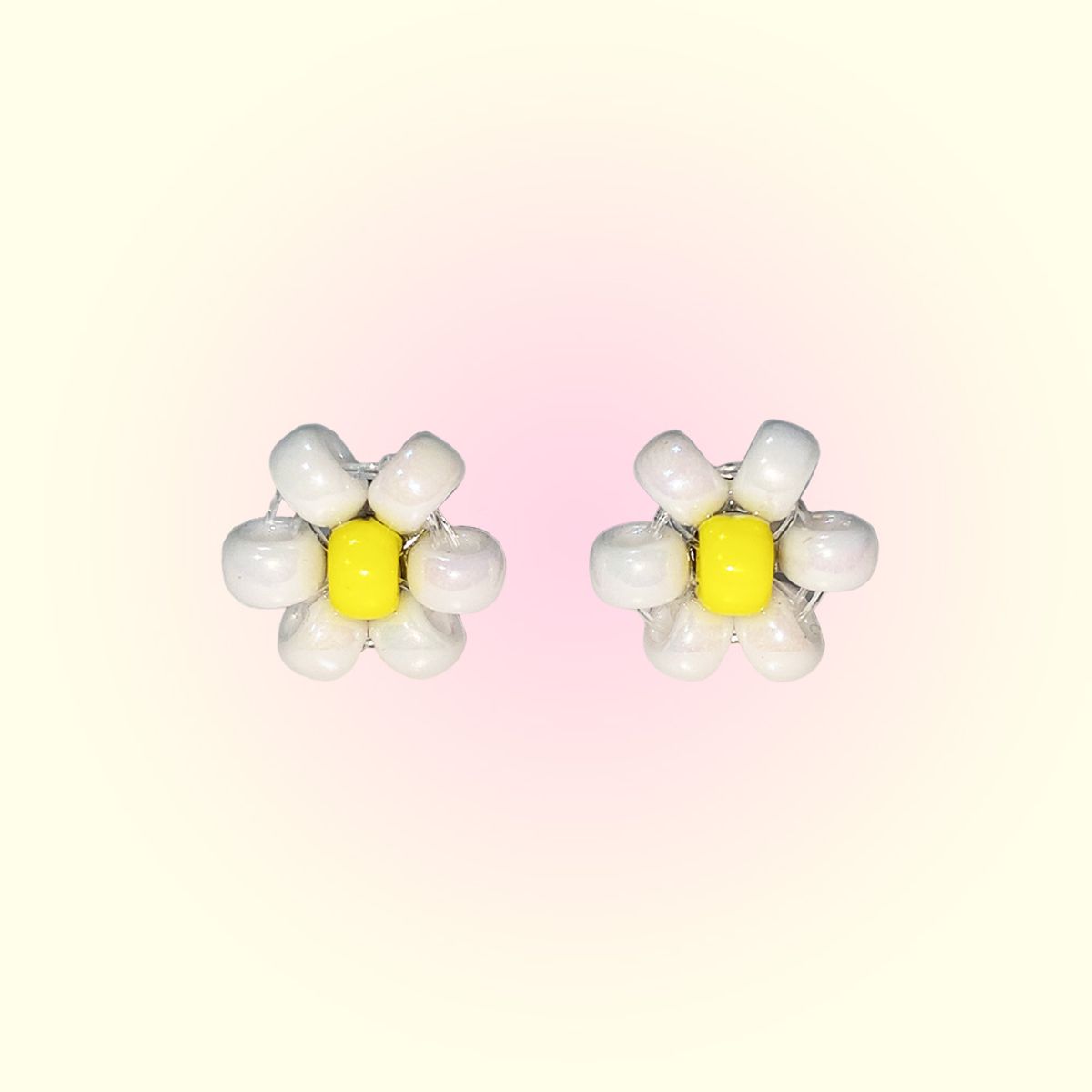 러브오낫(LOVE OR NOT) Daisy Flower Beads Earring