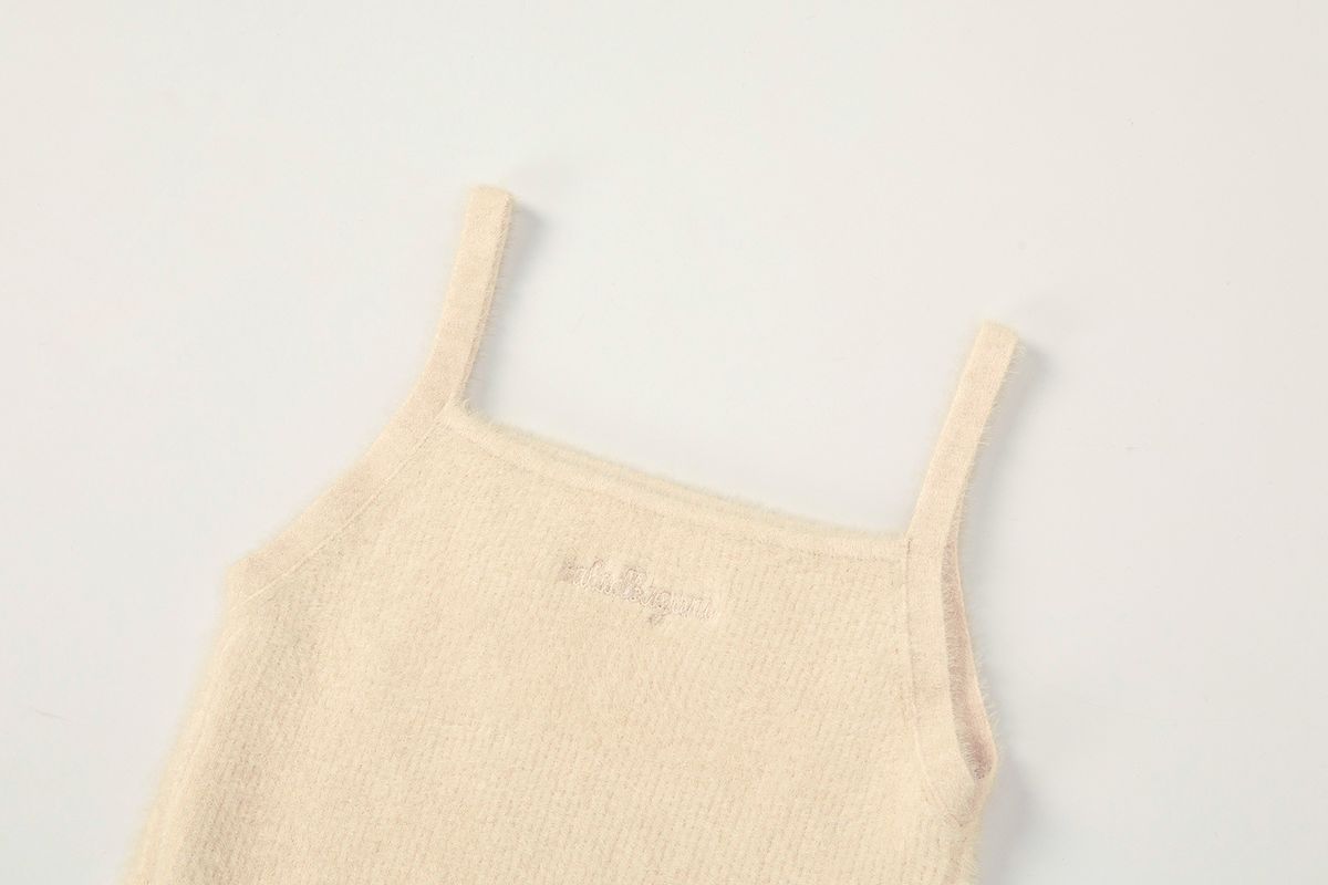 샐러드바구니(SALAD BAGUNI) Pointed Hairy Strap Top_cream